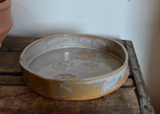LG Studio Pottery by Lara Gillett is a slab and hand building-driven ceramics practice in Poughkeepsie, New York. Quittner.