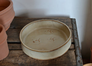 LG Studio Pottery by Lara Gillett is a slab and hand building-driven ceramics practice in Poughkeepsie, New York. Quittner. Pet bowl. 