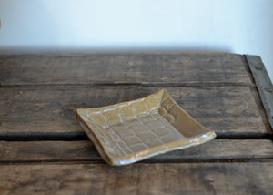 LG Studio Pottery by Lara Gillett is a slab and hand building-driven ceramics practice in the Hudson Valley of New York. Small Snack Plate. Quittner.